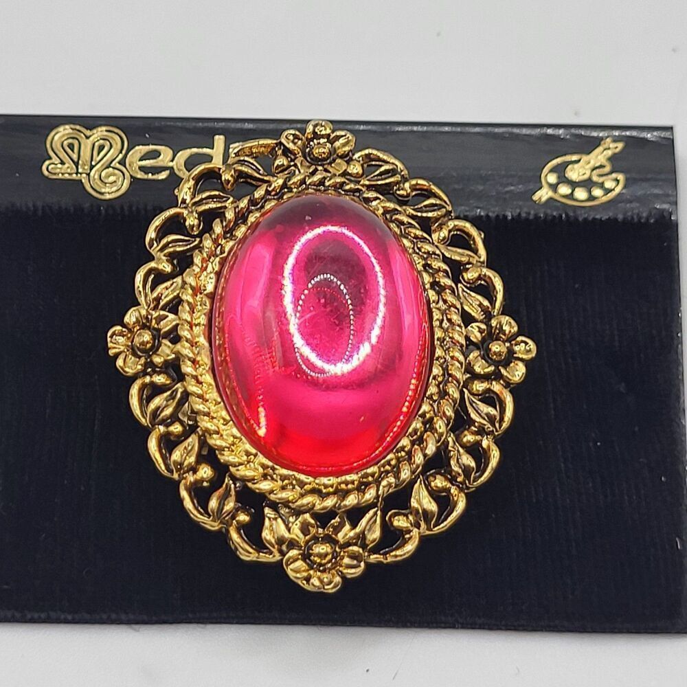New With Tags Medici Pink Oval Goldtone Baroque Brooch Pin 1.75in